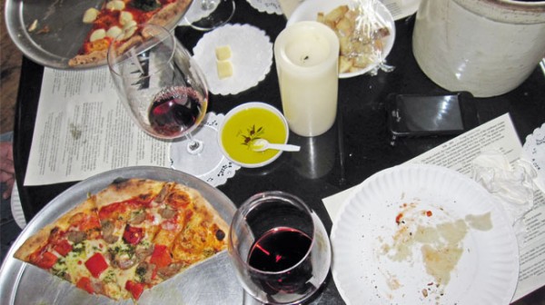 pizza-wine-tasting-Va-La-Vineyards